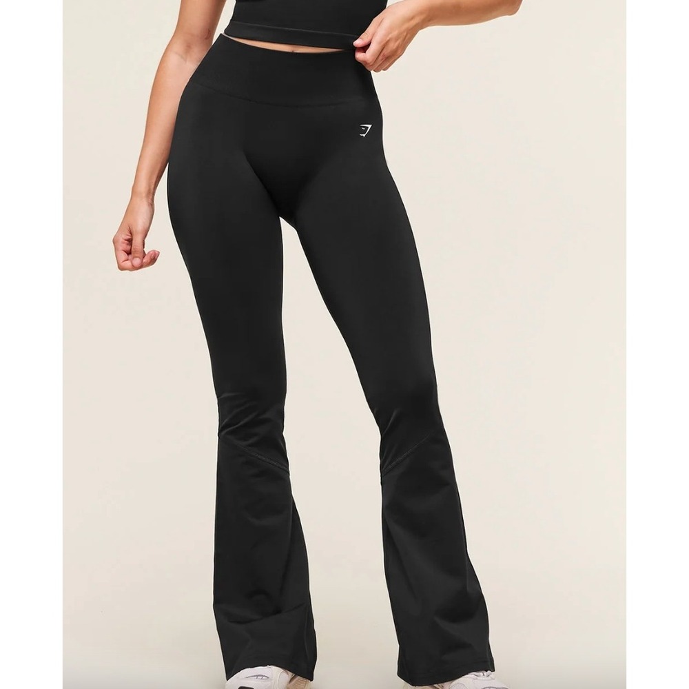 Gymshark Everyday Seamless Flared Leggings Womens M Black Excellent Yoga Gym